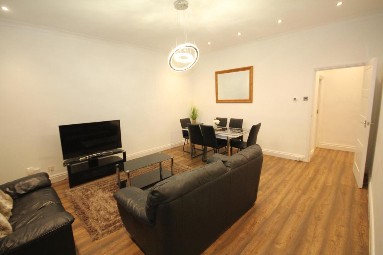 Great West Road Apartments Flat C London Ngoại thất bức ảnh