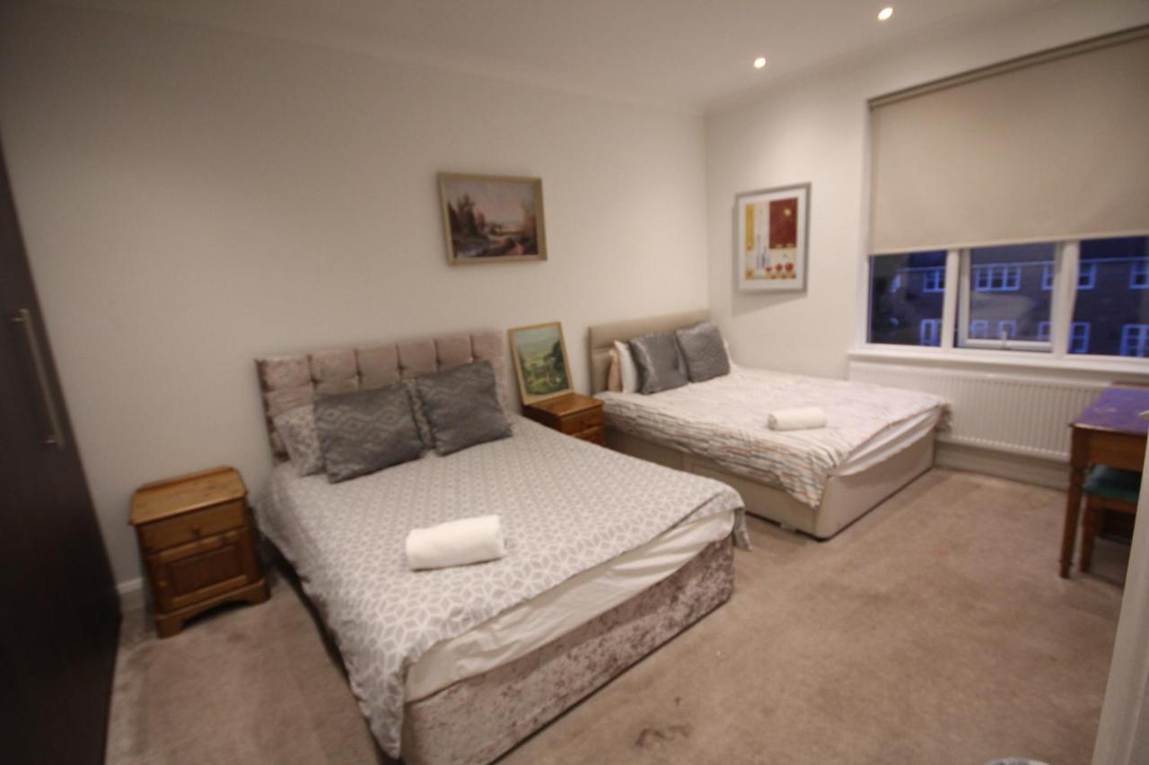 Great West Road Apartments Flat C London Ngoại thất bức ảnh